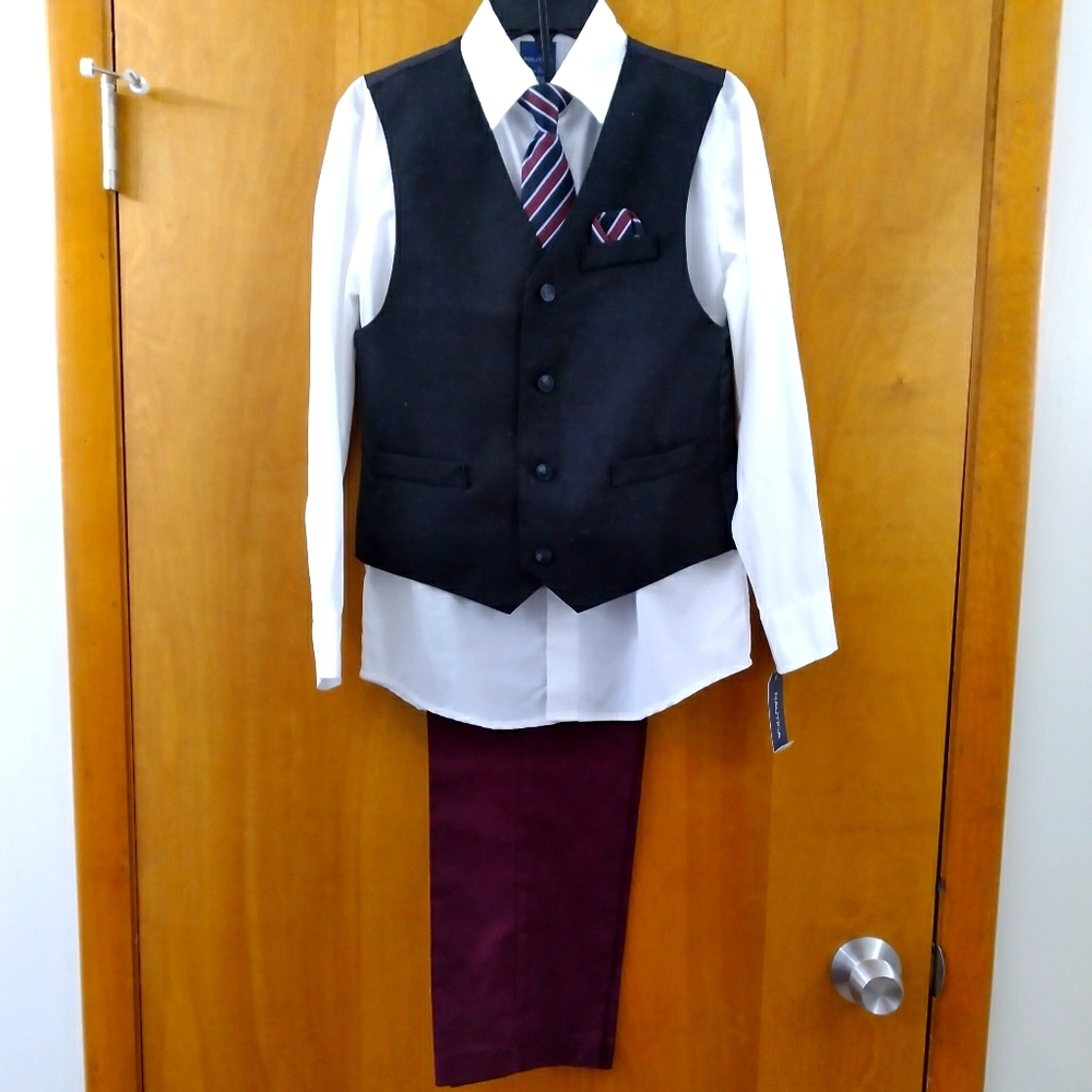 NWT Boys 4 Piece Nautica Suit